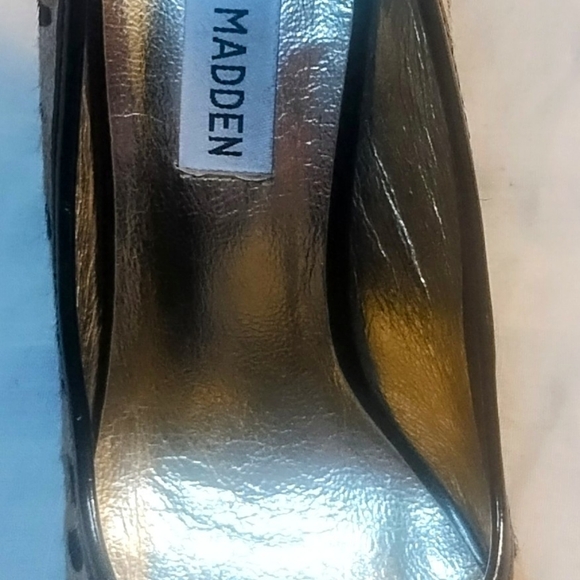 Steve Madden Trea-P Leather Leopard Hair Round Buckle Toe Wedge Heels Size 6 - Picture 4 of 11